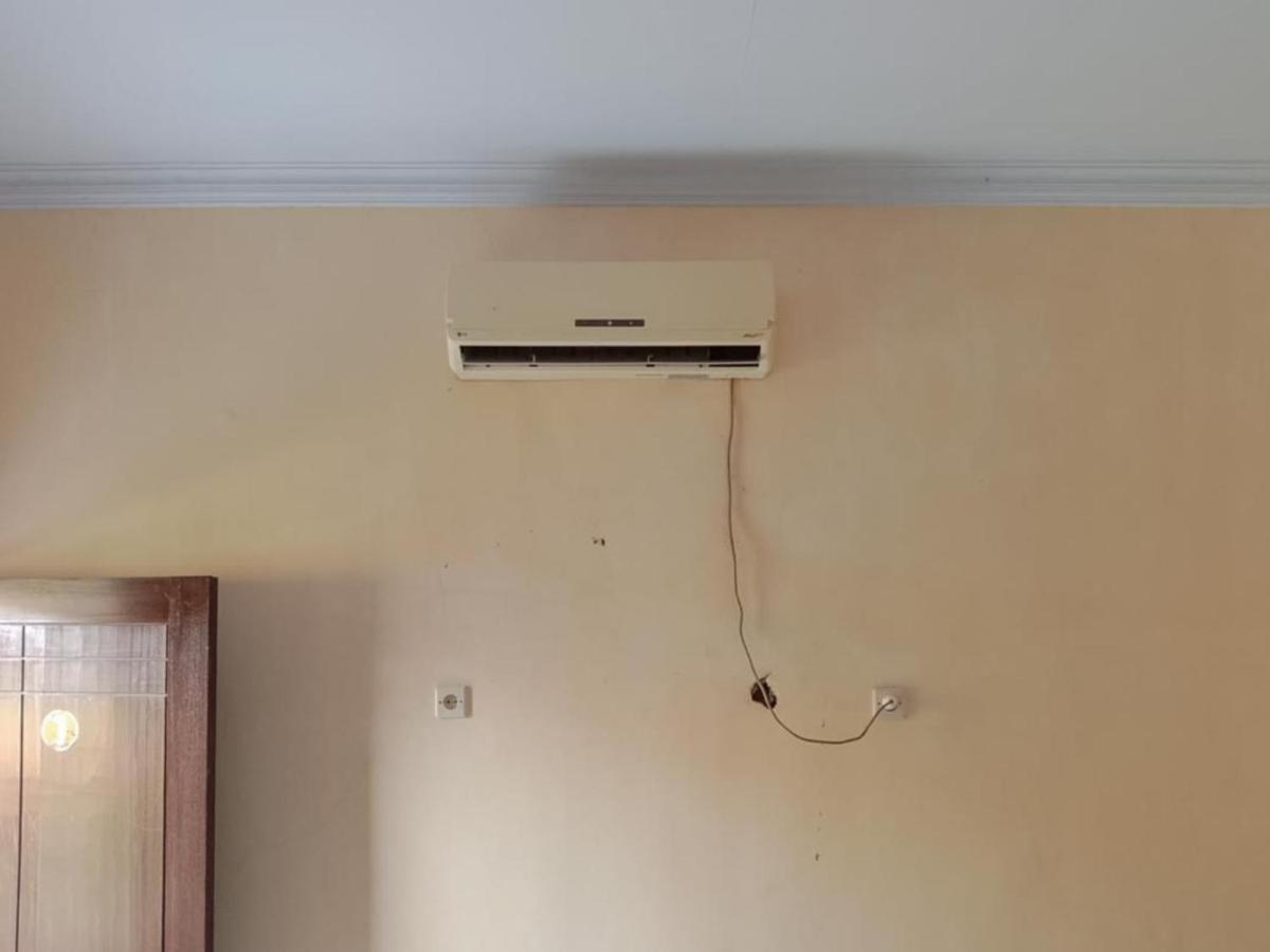 Zulfina Homestay Syariah Mitra Reddoorz Banyuwangi  Ngoại thất bức ảnh