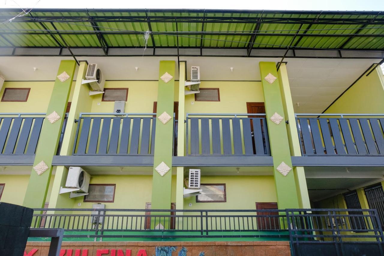 Zulfina Homestay Syariah Mitra Reddoorz Banyuwangi  Ngoại thất bức ảnh